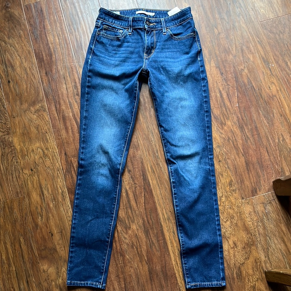 Levi’s 711 Skinny Jeans